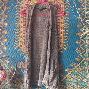 Sweater cardigan with no sleeves